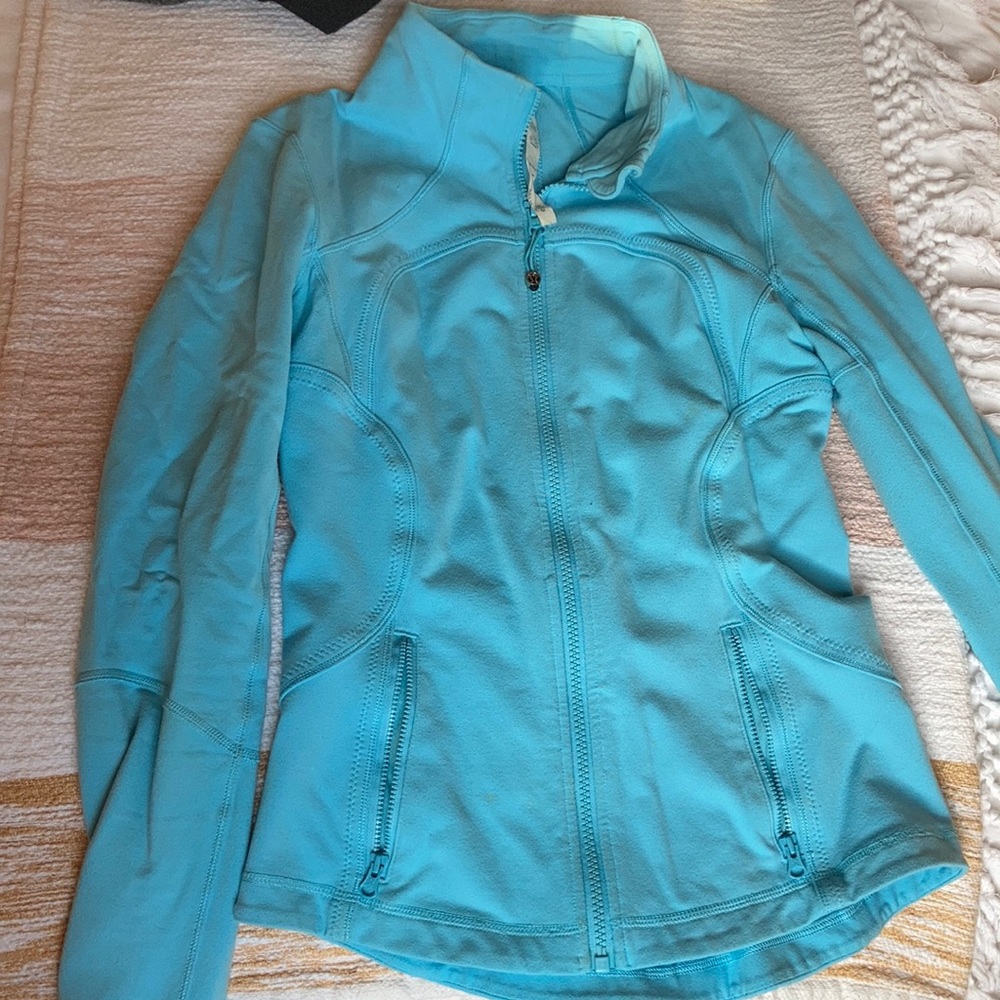 Lululemon jacket size 6